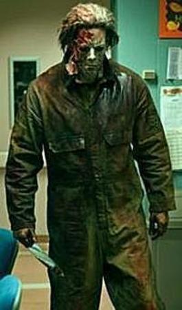  Yes,there is a Halloween II,which is bởi John Carpenter.....and this new one,H2:Halloween II,is bởi Rob Zombie. This one bởi Zombie is NOT a remake however,but his own take on the psychopathic serial stalker/murderer - Michael Myers. If you've ever seen Rob Zombie's version of Halloween,you'll see that he kind of mimicked John Carpenter's 1978 version in some ways. But like I said,Zombie didnt mimic the original version of Halloween II in this one. Believe me,you wont be disappointed if bạn watch it :). Hope this answer helps! darkgoddess