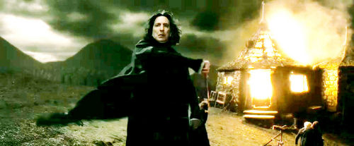  Have あなた seen "Harry Potter and the Half-Blood Prince"? If あなた have, do あなた think that Severus Snape finally got enough time to shine, or, it was just the same that in other 映画 (cut scenes, changed plot...)?
