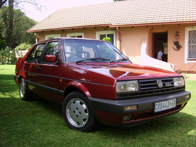  Hi....I drive a 1993 cli jetta. had problems with the cooing system! I changed the radiator, tagahanga switch and fermistat. if the tagahanga comes on it stays on. any help or advice?