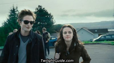  well i Cinta the whole movie but 2 of my favarite parts are the baseball game and when Edward and bella appear for the first time together at school lOlx i lOve it