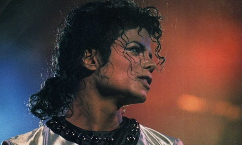 Whats your inayopendelewa Michael Jackson merchandise?