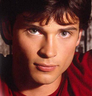  हे (well your सवाल has already been answered so...) isn't it Tom Welling on the ''Emmett'' picture? Cuz I know Stephenie Meyer had thought of Tom Welling as Emmett while she was लेखन the book (before even knowing there was going to be a movie...)
