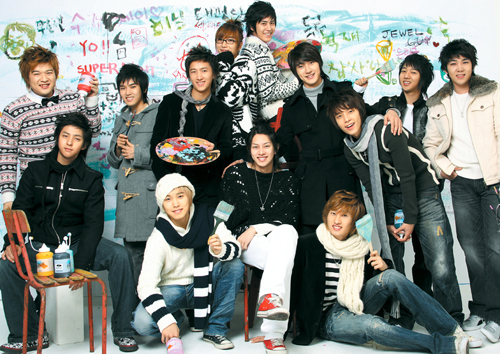  Well, i went to a North Carolina Hmong(its asian) New 年 Festival and then check all of the cd album then i saw a album call Super Junior M(1st album) and start liking it but didnt have enough money to buy it...so when i got ホーム i found them on Google and then later i wasnt a fan. In months...my older sis watch them on YouTube and then we start feeling in 愛 with them...so thats how i was a big ファン of them...weeks past by...i found out that their were 13 members of SuJu...and 5 subgroups......so yea i start being a big huge ファン of them...I 愛 them and the music!!!