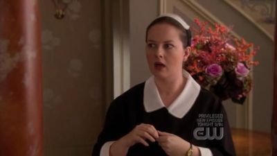  9986! :) Lol, they're probably leitura about Lord Chuckington! I wonder what Dorota's looking at...