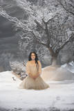  do u guyz think amy lee will do better off alone going solo یا has she done better with evanescence?