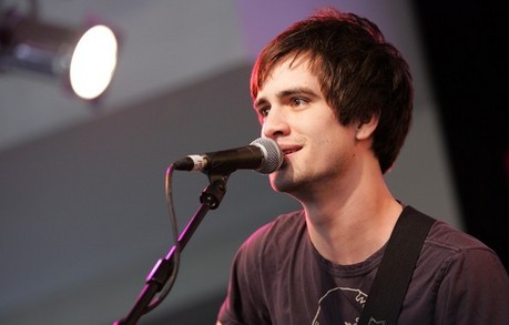  Trent! (aka Brendon Urie the lead singer of Panic at the Disco)Trent's not my fave guy but Brendon lo