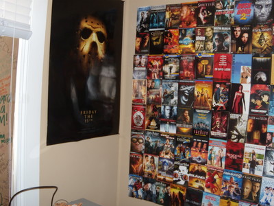  That foto of your cine Heather reminds me of one of my walls. I'll mostrar tu a pic but it's not up