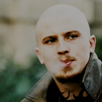  ...with Garrett Hedlund as a close second. He's great all the time, but skinhead + goatee + hình xăm