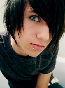  really hott guys first is andy sixx the emo one and forgot the alex evans one sec lmao hes the hottes