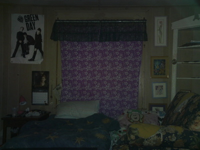  Posting pics of my room now for ya guys.. sorry in advance if some are bright hoặc dim hoặc grainy hoặc som