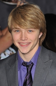  STERLING KNIGHT AS PEETA!!!!!!!!! ( the guy on sunny with a chance)