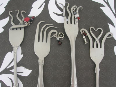  This is the best i could find..twilight forks..clever huh..they made one to signify the end of each b