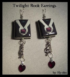 here are the earrings.

Next find a Twilight bra :P