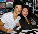 I think they do too, i like them together but Selena has been denying all rumors of them dating... sh