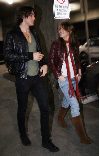 Miley and Justin encontro, data Night