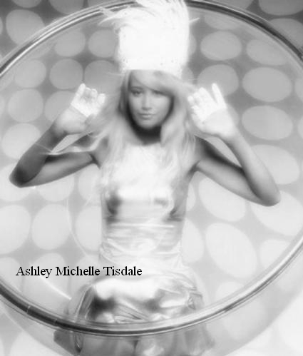 Rare Ashley tisdale Photoshoot pic...