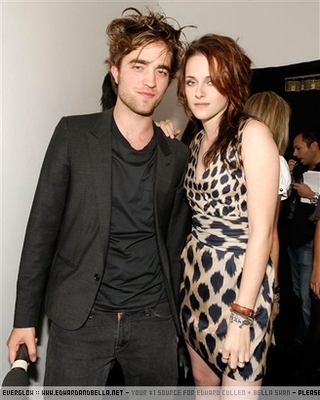 Kristen Steward  Robert Pattinson on Robert Pattinson  Kristen Stewart Planning Romantic European Honeymoon