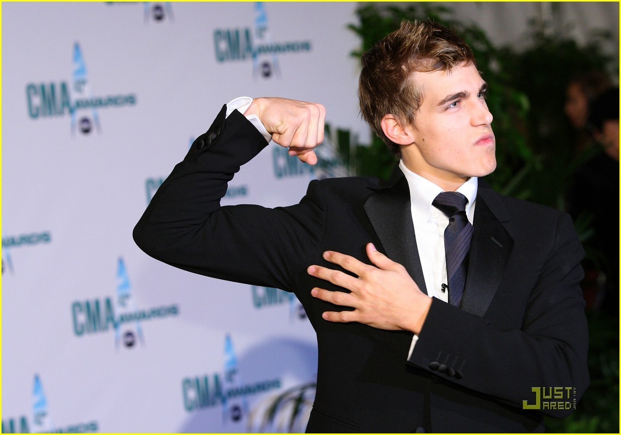 Cody Linley - Picture Actress