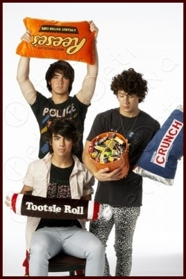 Jonas Brothers - Holiday