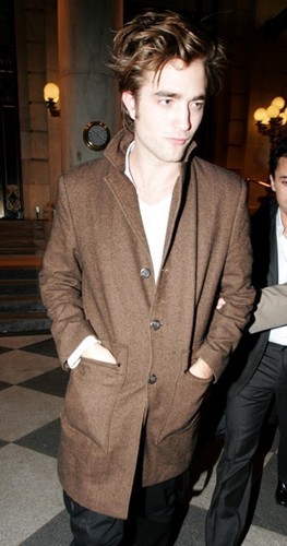 Rob leaving party sponsored by Gucci