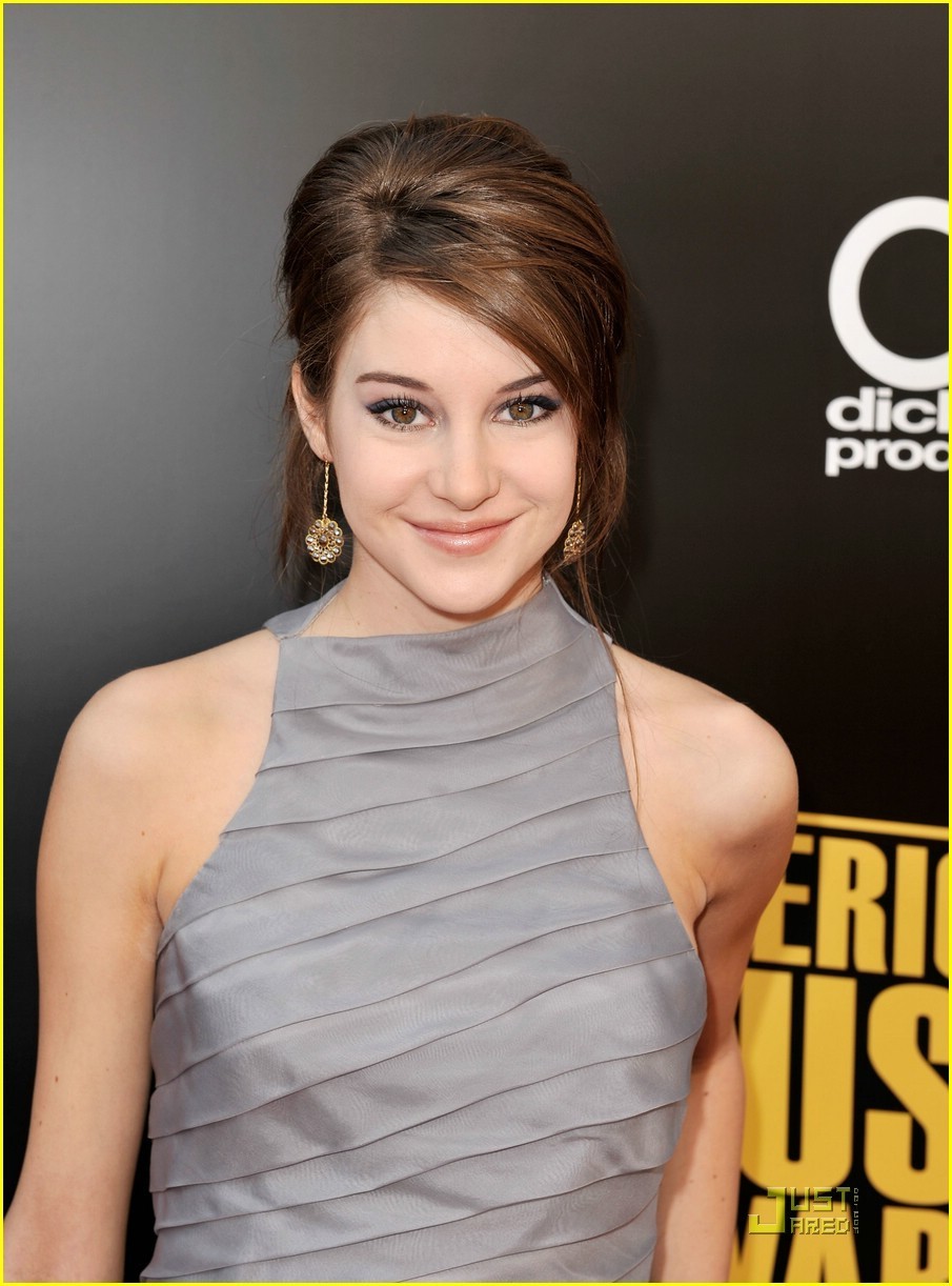 Shailene Woodley - Picture Gallery