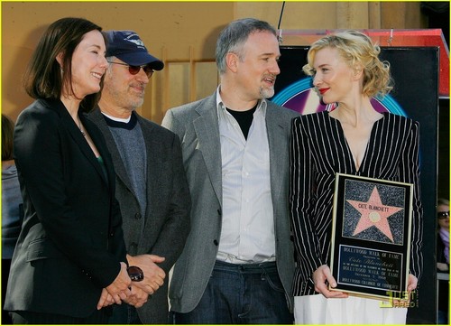  Cate Gets Her سٹار, ستارہ on Walk of Fame
