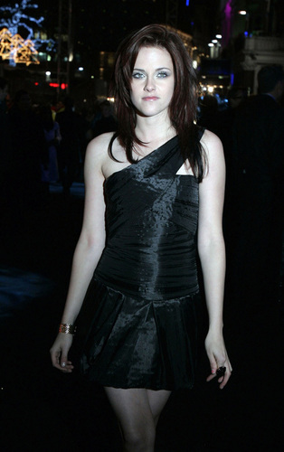  Kristen @ Twilight UK Premiere