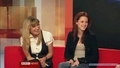 Kristen and Catherine on BBC News - twilight-series screencap