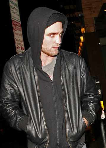  Rob Leaves Sushi on Sunset in LA