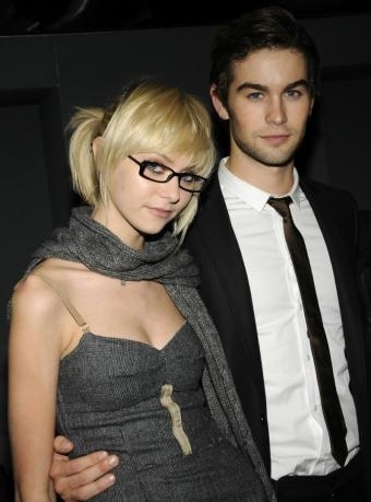  Taylor Momsen and Chace Crawford