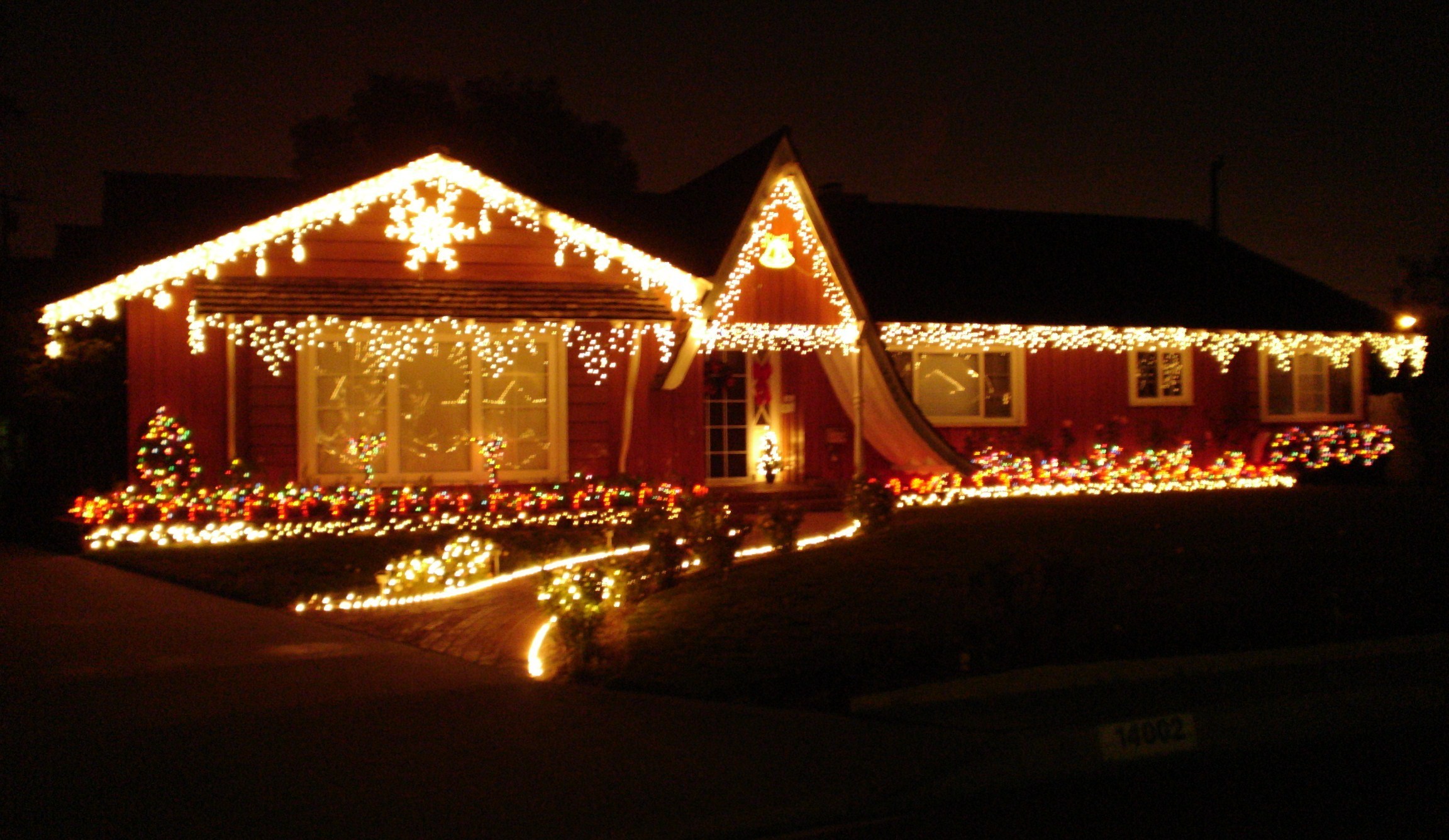 Christmas Lights! - Christmas Photo (3040757) - Fanpop