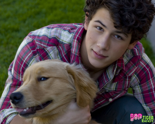  OWWW NICK AND HIS DOG ELVIS!!