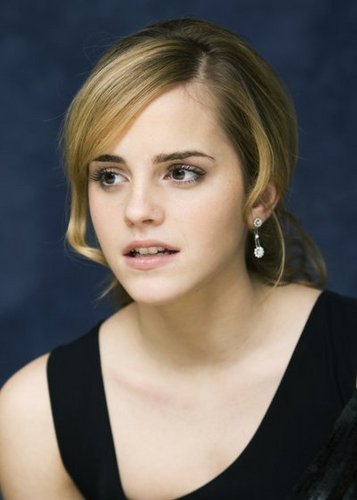  Emma Watson- Press Shots.