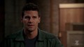 booth-and-bones - 3x01 the widow's son in the windshield screencap