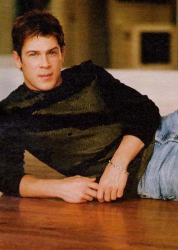  Christian Kane picture