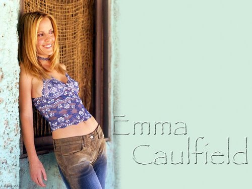  Emma Caulfield