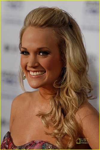 Carrie @ 2009 People's Choice Awards