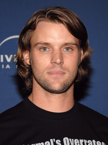  jesse spencer @ the 100th episode house party