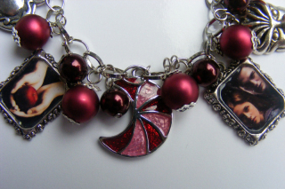  For The 사랑 Of Twilight - Charm Bracelet