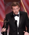 Hugh Laurie Wins 2009 SAG Award (Larger Size) - house-md photo