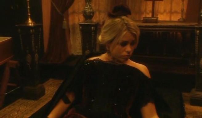 1x03 The Unquiet Dead Screencap [Rose Tyler] - Rose Tyler 