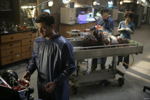  1x13 - The Transformation - Promotional Fotos