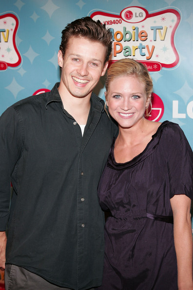 Will Estes gambar Will Estes and Brittany Snow wallpaper and background fot...