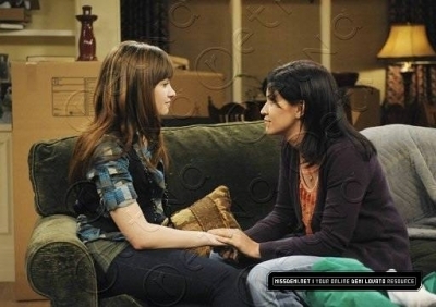  Sonny with a chance stills