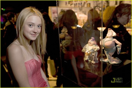  Dakota Fanning @ Coraline Premiere 2009