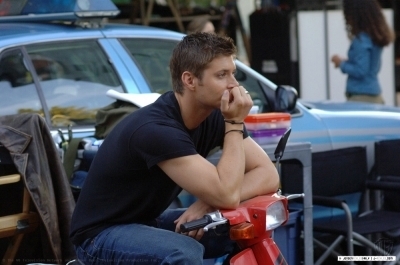  Jensen On Set Season 1 SPN