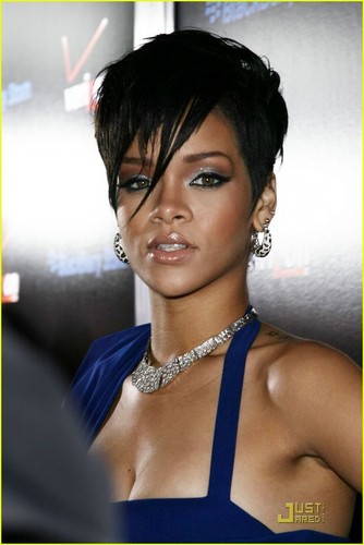  Rihanna @ Verizon & BlackBerry Grammy Party