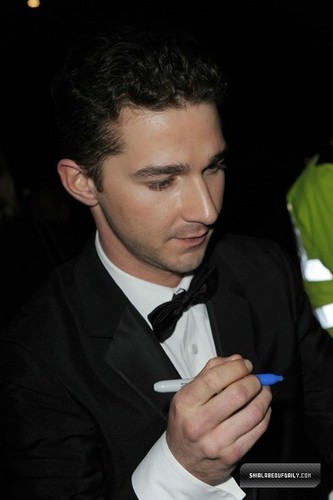  Shia @ The 주황색, 오렌지 British Academy Film Awards 2009
