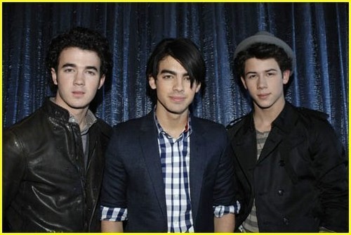  Jonas Brothers' 音乐电视 Experience