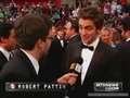 robert-pattinson - MTV Red Carpet Interview screencap
